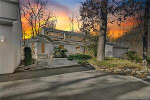 612 Laurel Road