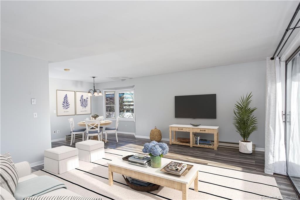 8 Oakwood Avenue, Unit C2 — exterior photo