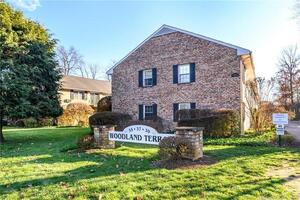 37 Woodway Road, Unit B8