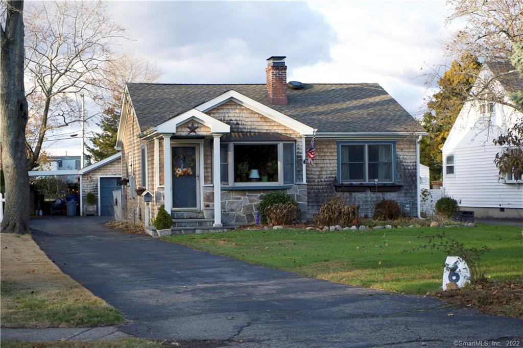 6 Shorefront Park — exterior photo