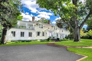 1043 H Ponus Ridge