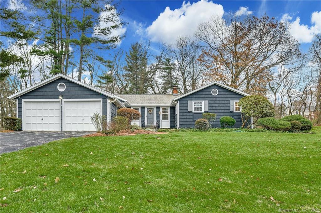 11 Woody Lane — exterior photo