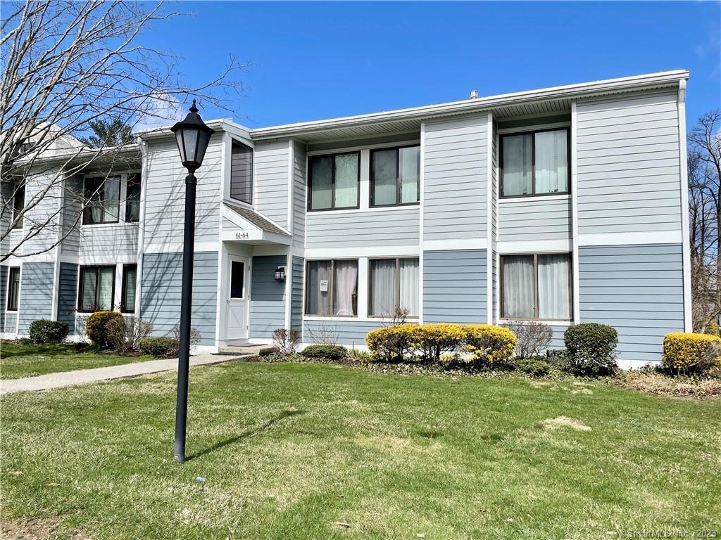 62 Lawson Lane, Unit 62 — exterior photo