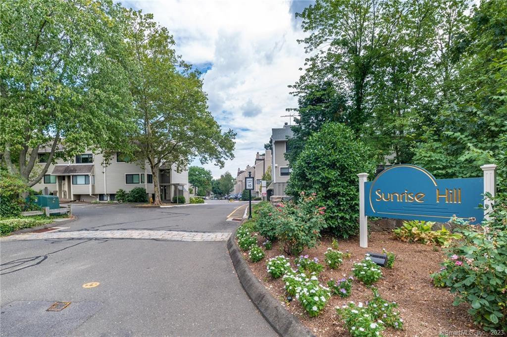 193 Sunrise Hill Lane, Unit 193 — exterior photo