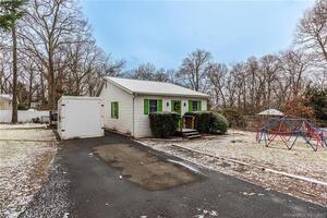 24 Moccasin Trail