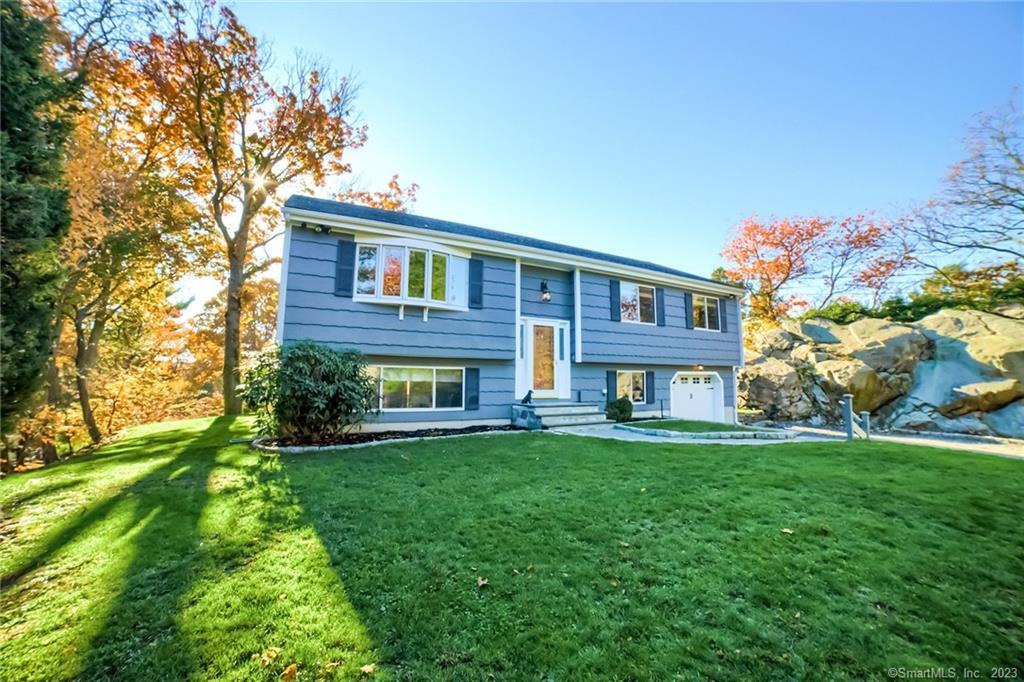6 Sosse Court — exterior photo