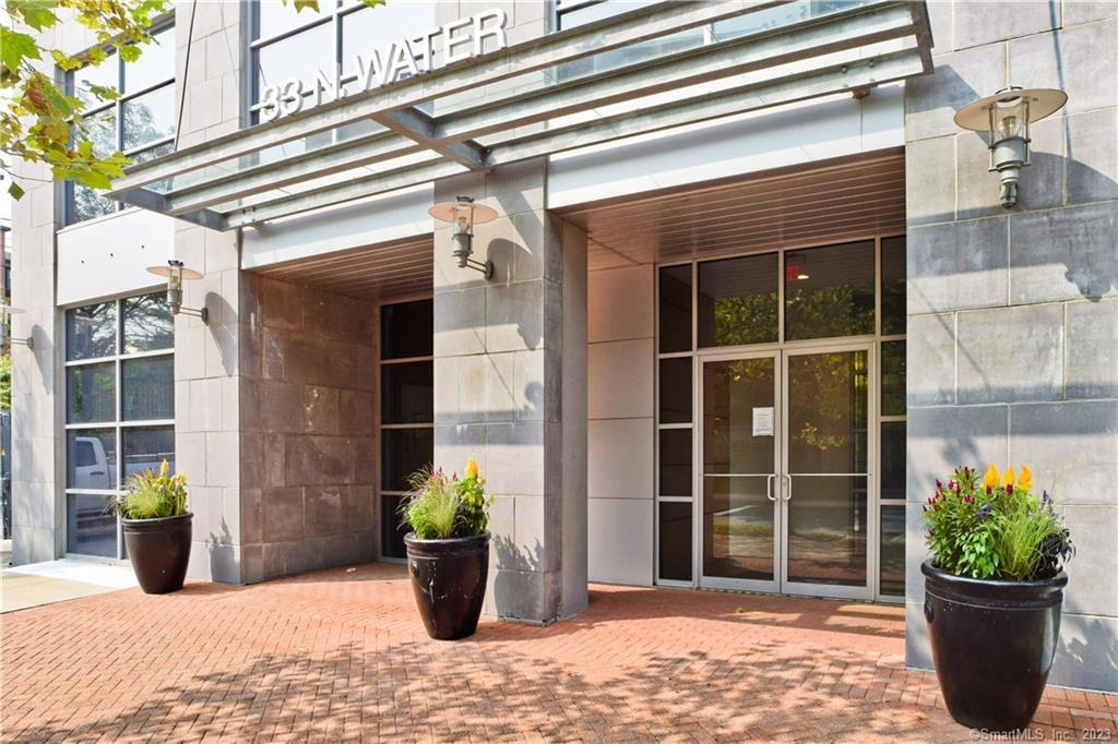 33 Water Street, Unit 601 — exterior photo