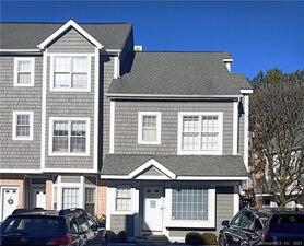 94 Southfield Avenue, Unit 94-605
