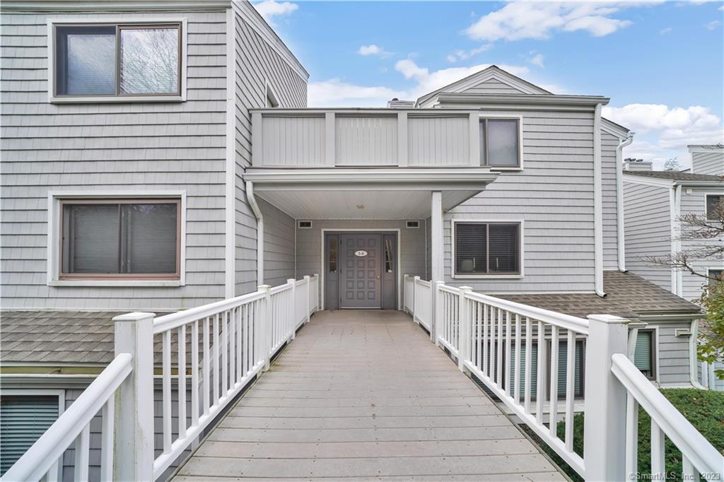 3 Rowayton Woods Drive, Unit 3 — exterior photo