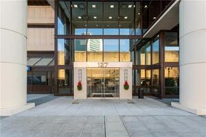 127 Greyrock Place, Unit 809