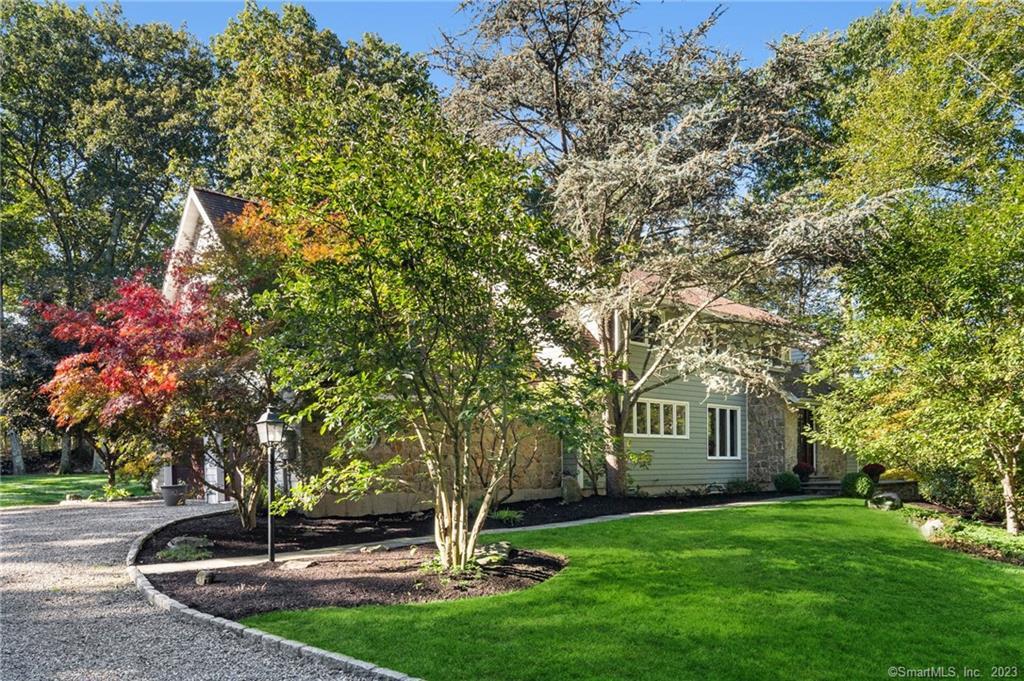 28 Walnut Place — exterior photo