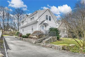 15 Ridgeview Avenue