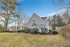 129 Richmond Hill Road, Unit 129