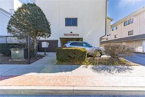 126 Myrtle Avenue, Unit 6