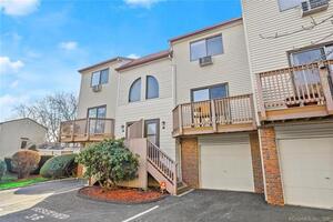 60 Lawn Avenue, Unit 36