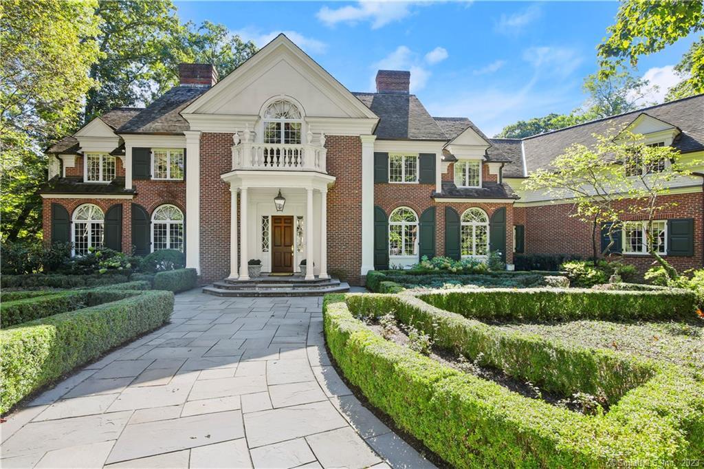 48 Mayfair Lane — exterior photo