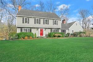 18 Pilgrim Lane