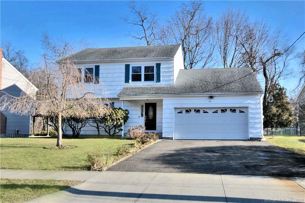 19 Fairway Green — exterior photo
