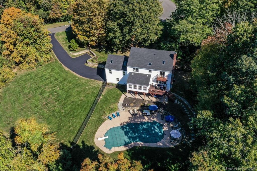 8 Lone Oak Meadows — exterior photo