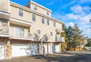 39 Oak Street, Unit 5