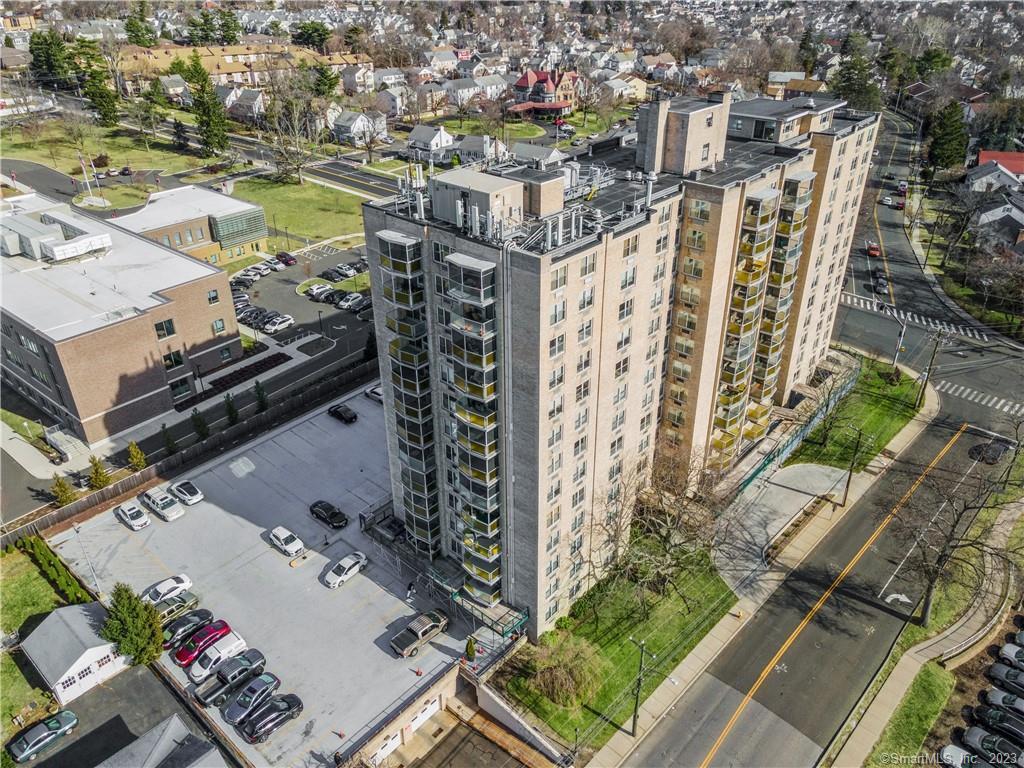 1 Strawberry Hill Court, Unit 9C — exterior photo