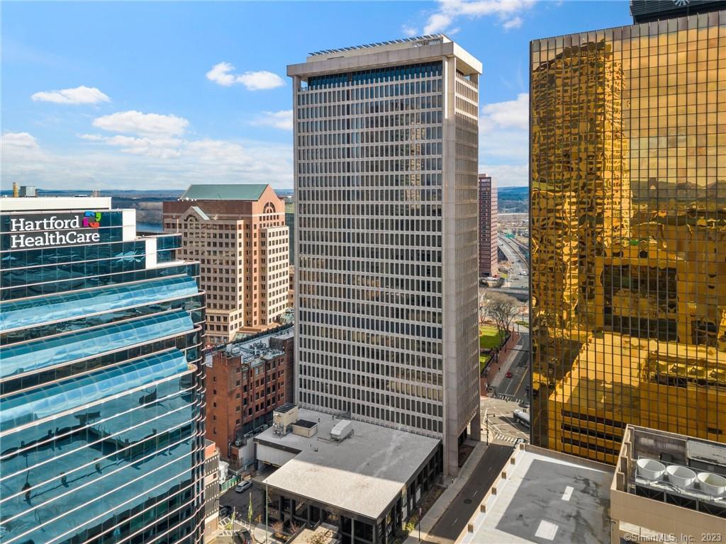 Awesome second floor retail, office, or restaurant space in one of downtown Hartford's most prominent buildings. Formerly Bank of America's employee lounge/kitchen, the unit offers approximately 10, 483 SF of interior space including a commercial kitchen area. An attached +/- 1, 540 SF deck area can also be included for outdoor seating or events. Convenient access from Pearl Street, minutes off of the highway. Plenty of public parking available nearby. Great visibility in a busy downtown area, close to area businesses including Pratt Street's new restaurants and retail stores. 777 Main is a LEED Platinum certified mixed-use building, featuring 285 luxury apartments, 500+ residents, and first floor businesses like CVS, Harvey and Lewis Opticians, and Hartford Sweat. A great opportunity to start or expand your business in a vibrant commercial area.