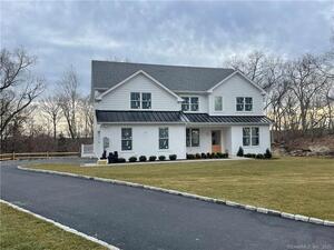 135 New Canaan Road
