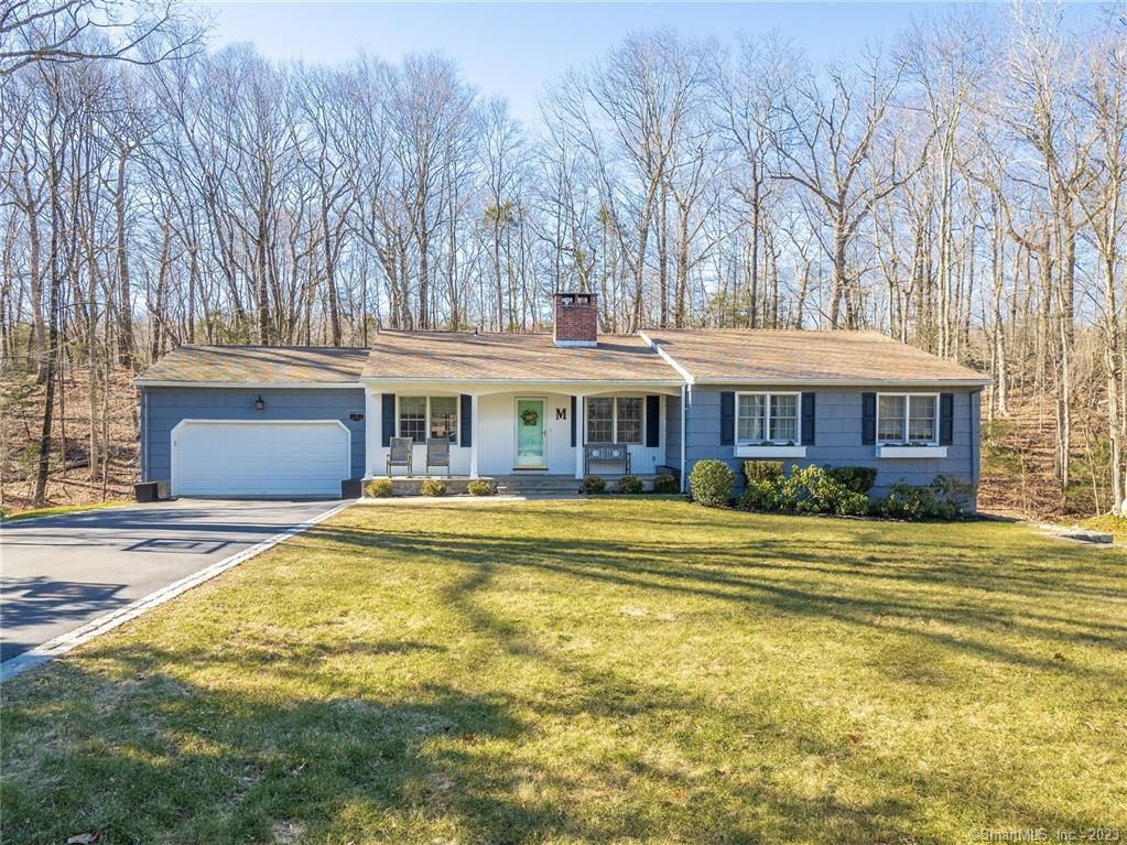 10 Glen Hill Lane — exterior photo