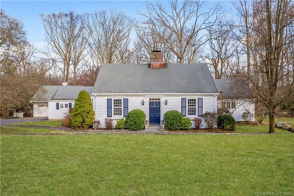 596 Hollow Tree Ridge Road — exterior photo