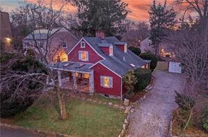 18 Oaklawn Avenue