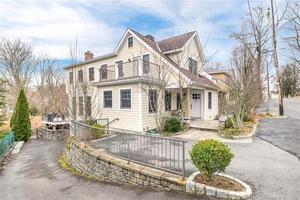 7 Caroline Place