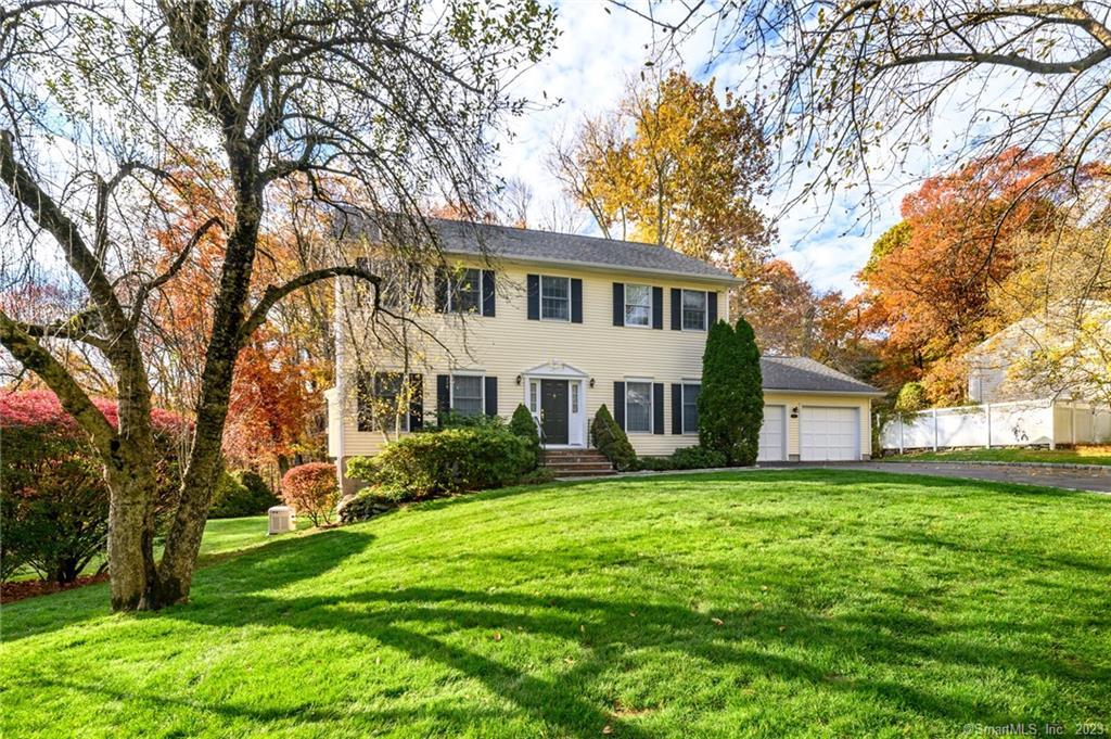 262 Westwood Road — exterior photo