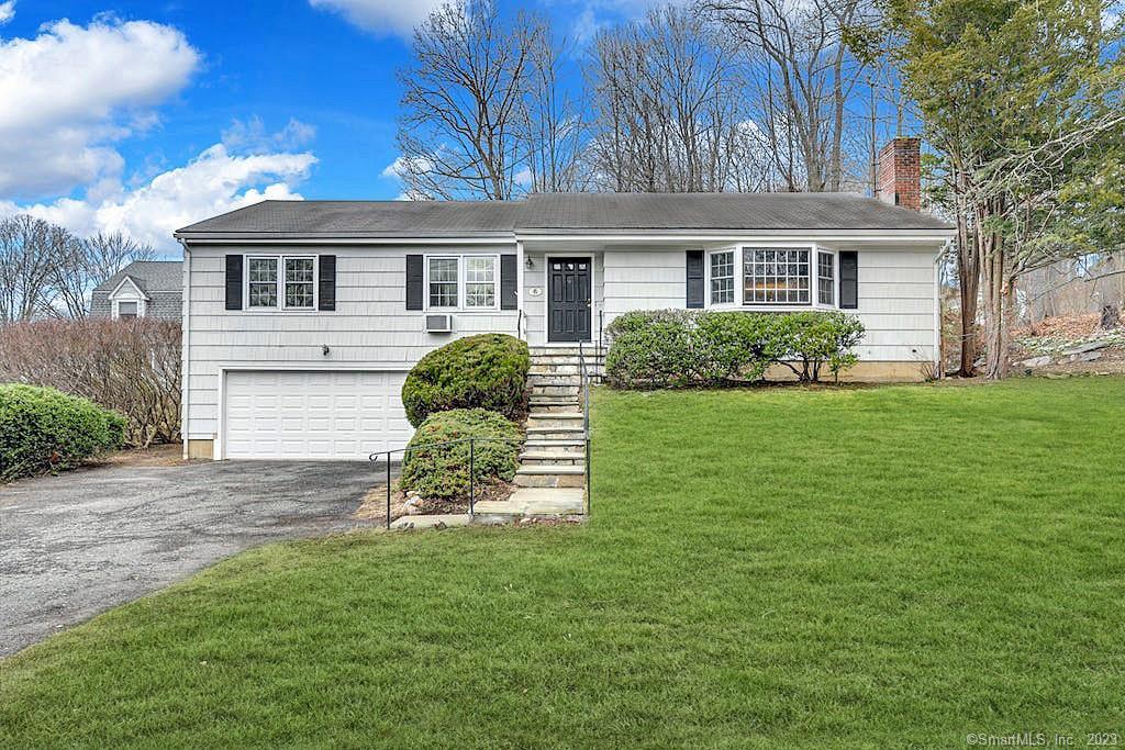 90 Old Norwalk Road — exterior photo