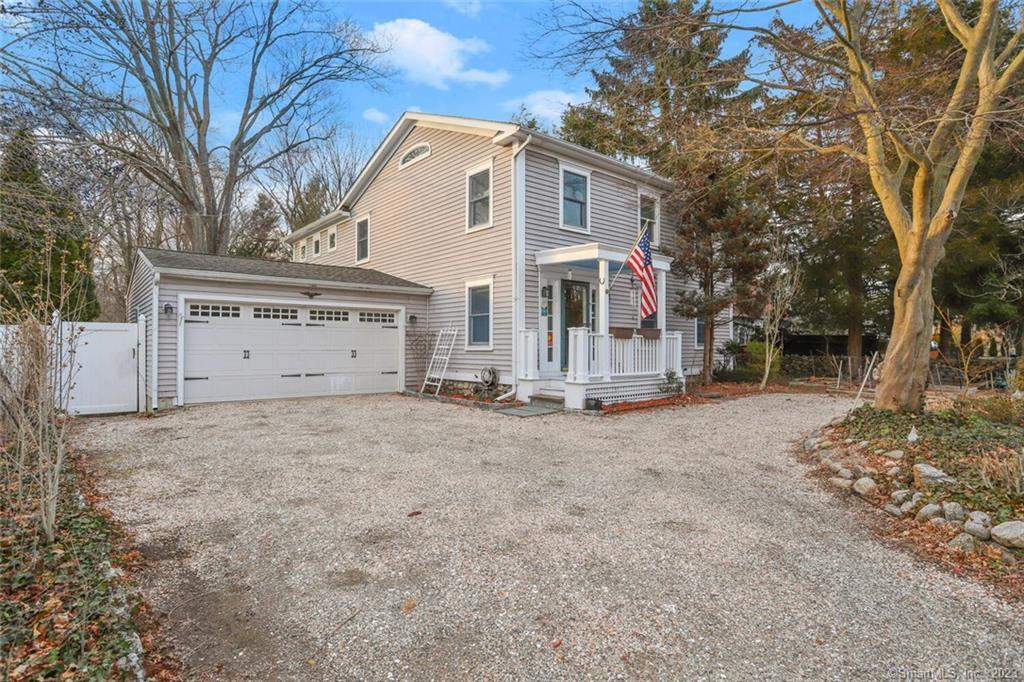 137 Newtown Avenue — exterior photo