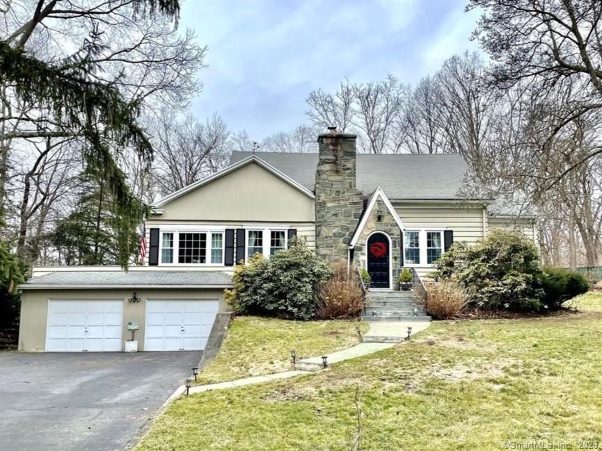 140 Beardsley Parkway — exterior photo