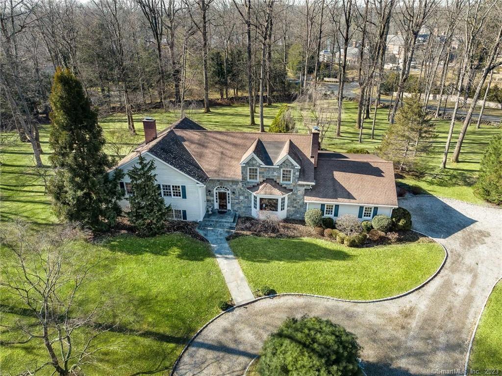 14 Gray Oaks Lane — exterior photo