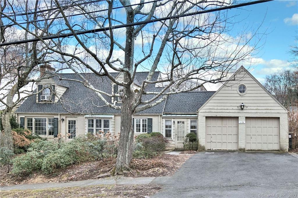 1125 Oldfield Road — exterior photo