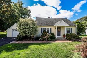 8 Evergreen Road