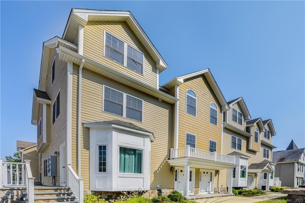 108 Seaside Avenue, Unit 12 — exterior photo