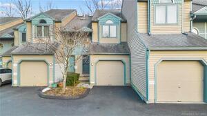 15 Perry Avenue, Unit D7