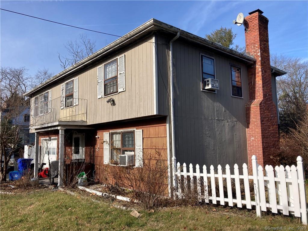 90 Ponus Avenue — exterior photo