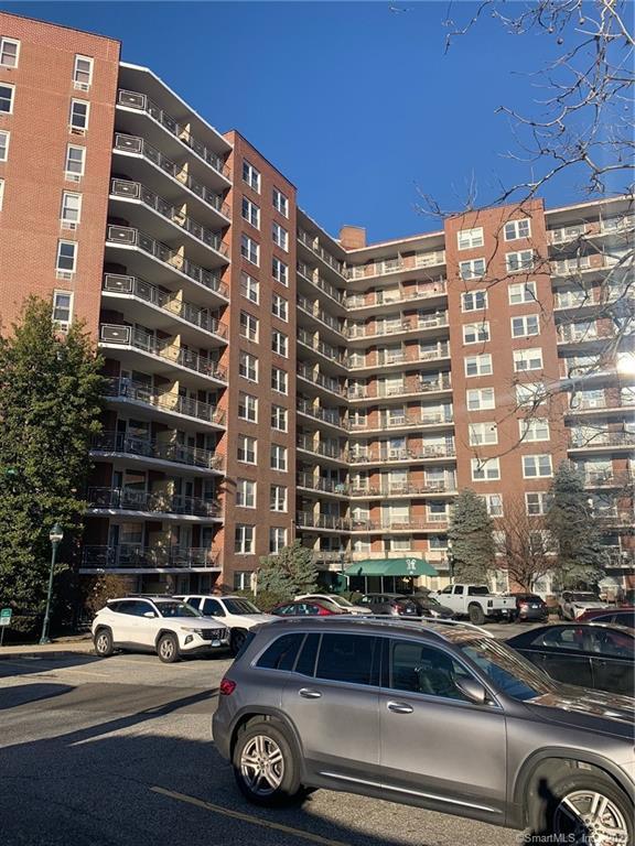 91 Strawberry Hill Avenue, Unit 538 — exterior photo