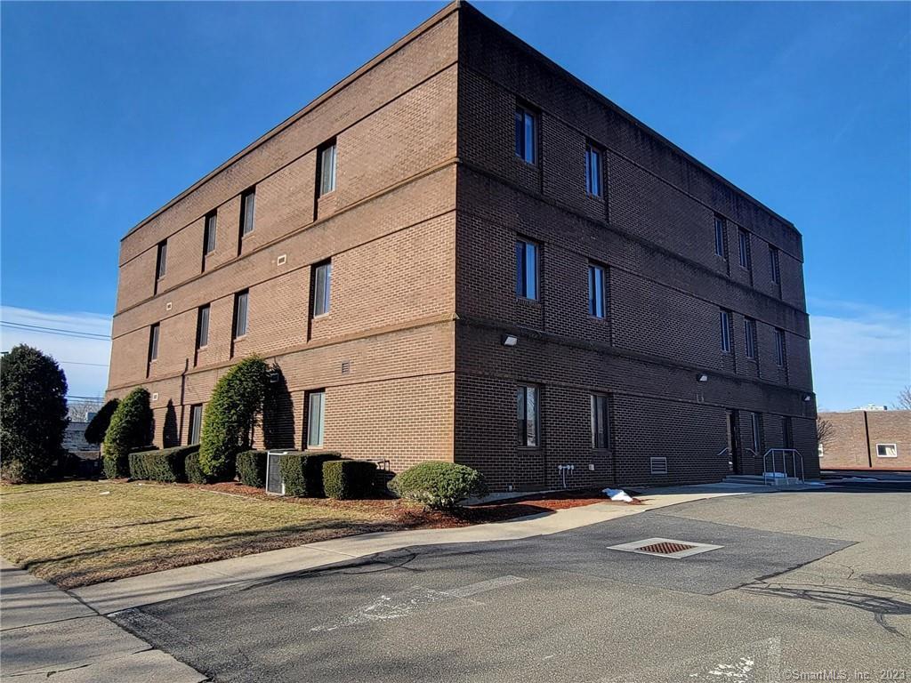 Medical / Professional office space available for lease in well maintained, elevator equipped, highly visible building within the town center. Rental rate is $16.00 Sq. Ft. Gross plus Tenant Electric, with annual base rent increases. Full Floors Available (2 & 3) 4, 875 Sq. Ft. per floor, Subdividable from approximately 1, 000 Sq. Ft. Floor plans provided. Entire First floor is occupied by Yale Medicine Rheumatology. Corner location with ample on-site parking. Convenient to I-91, Wilbur Cross Parkway (Route 15), Mount Carmel Connector (Route 40). CT Transit Bus Stop in front of building. Close proximity to Yale New Haven Hospital and North Haven Medical Center, with retail, other offices uses and dense residential development nearby.