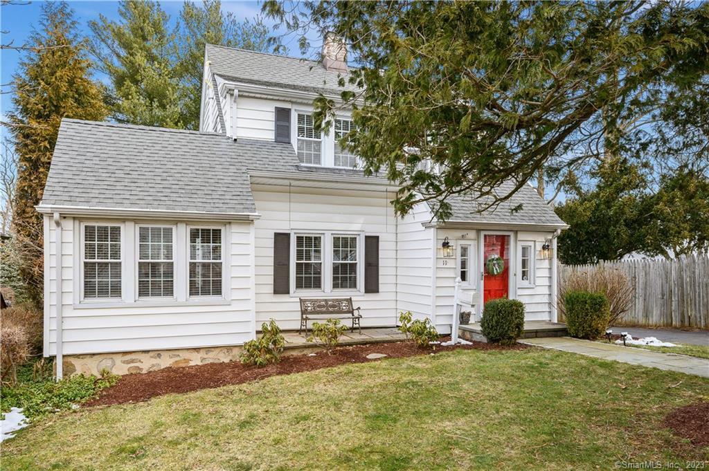 11 Fairland Street — exterior photo
