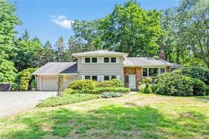 108 Knapp Lane