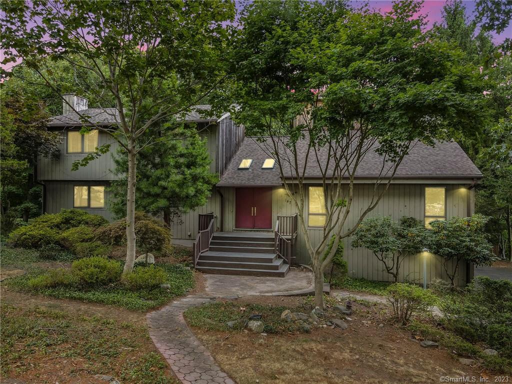 147 Merrimac Drive — photo 1