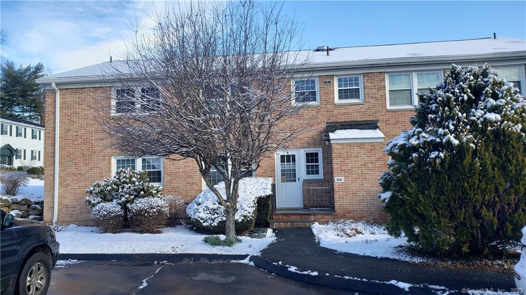 66 Heritage Hill Road, Unit D — exterior photo