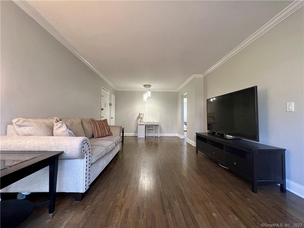 11 Bedford Avenue, Unit O2 — exterior photo