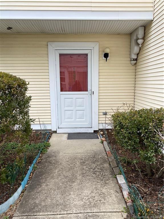 1 Southfield Avenue, Unit 307 — exterior photo
