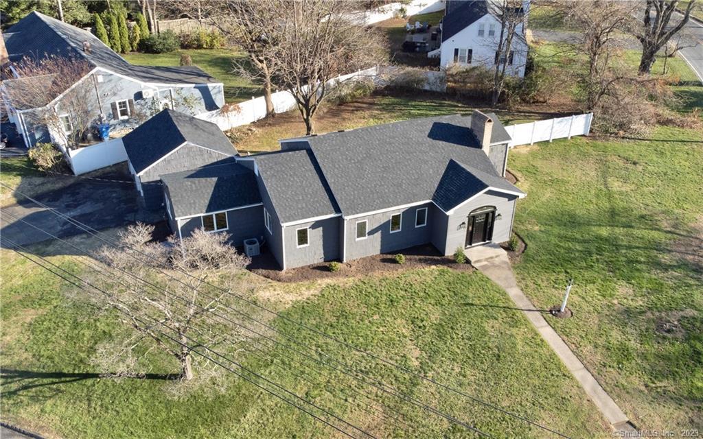 164 Chestnut Hill Road — exterior photo